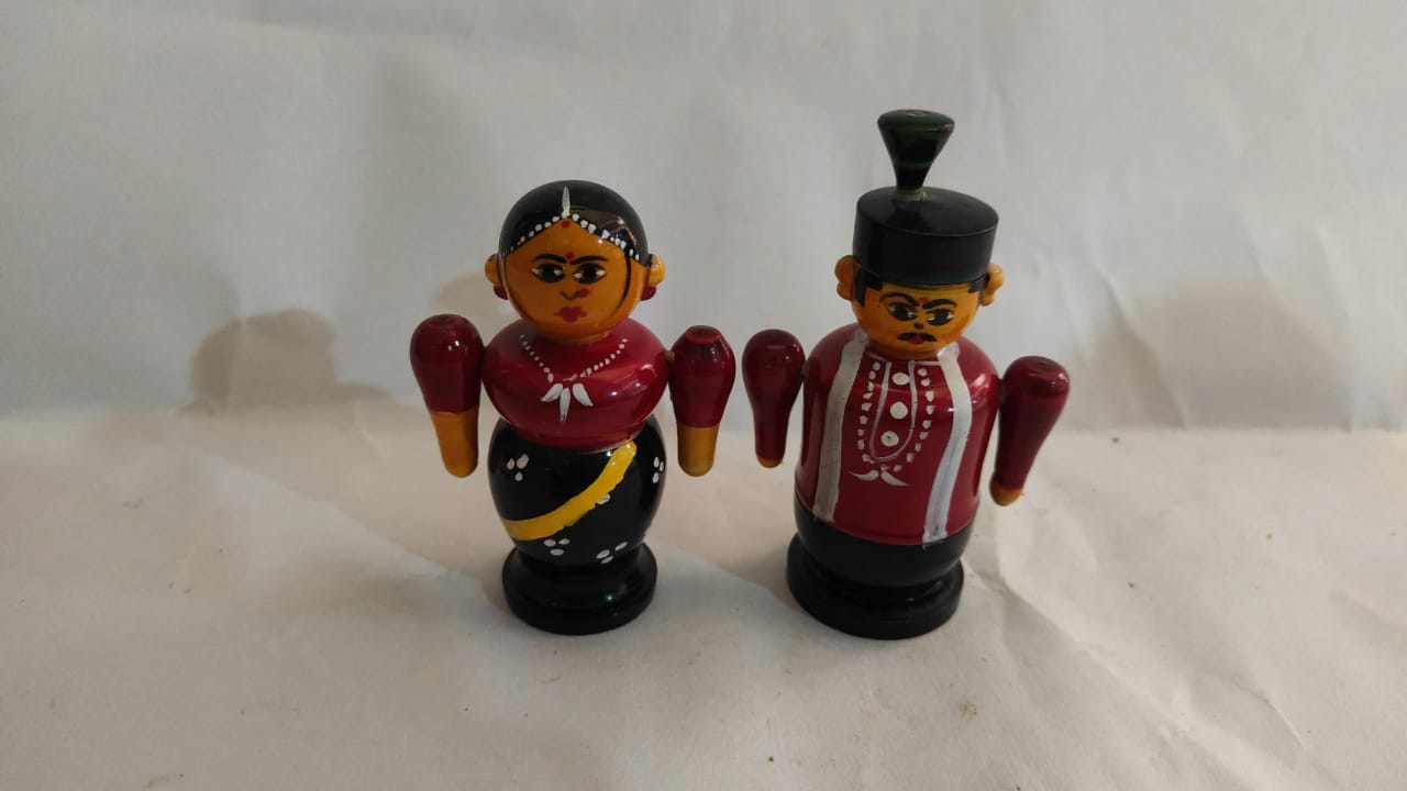 Etikoppaka bride and groom set