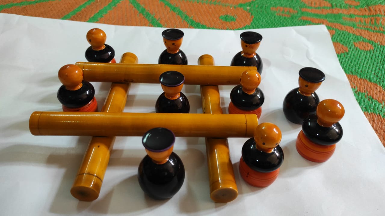 Etikoppaka toyss
