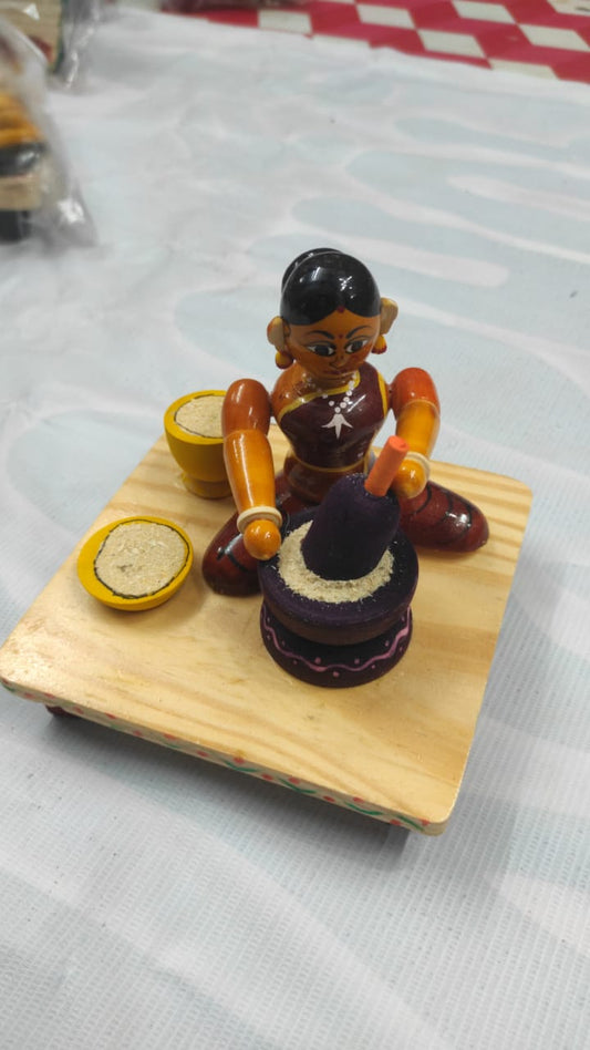 Etikoppaka Grinding lady