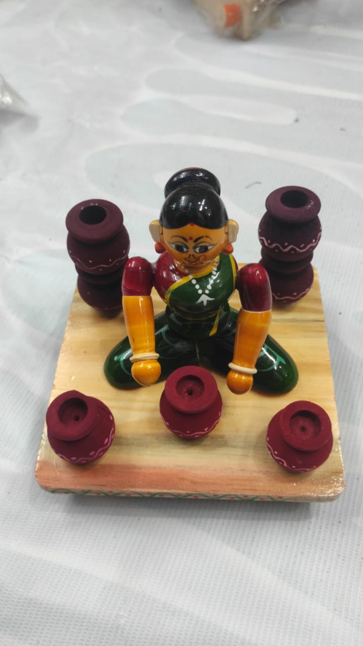 Etikoppaka Pot Carrying Lady